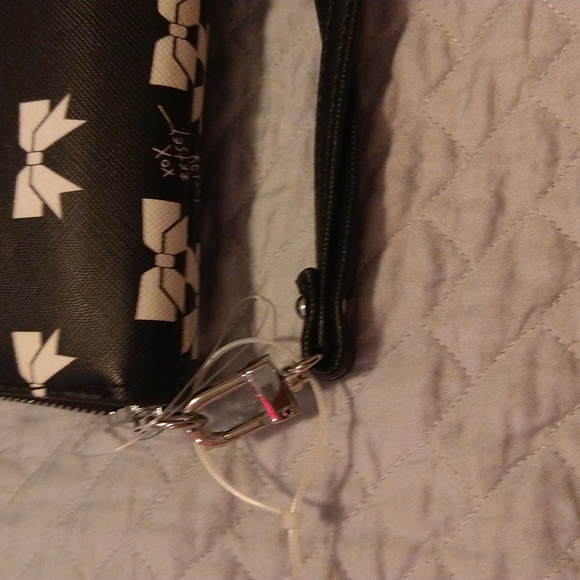 NWOT Betsey Johnson White Bow Black Background. Hot Pink Inside. - Picture 4 of 13